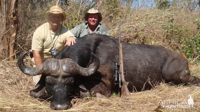 Hunting Buffalo in Zimbabwe