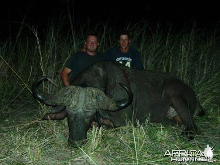 Hunting Buffalo with Pelandaba Safaris in Zimbabwe