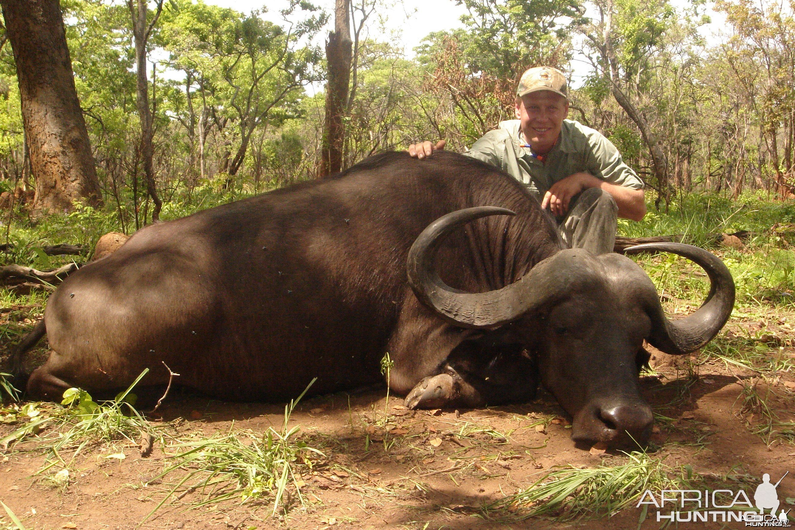 Hunting Buffalo with Wintershoek Johnny Vivier Safaris in SA