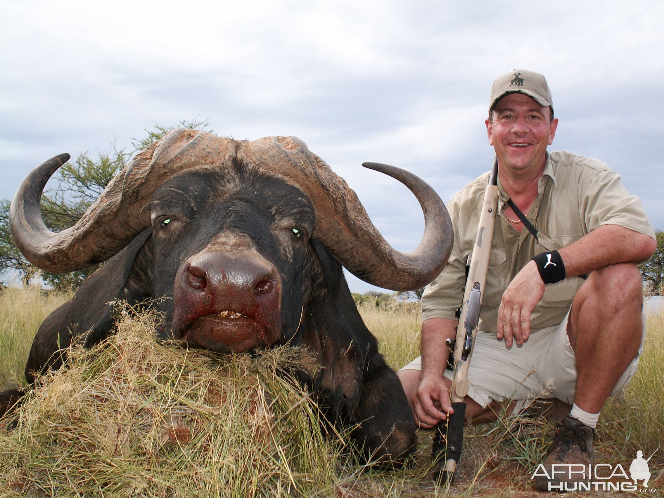 Hunting Buffalo with Wintershoek Johnny Vivier Safaris in SA