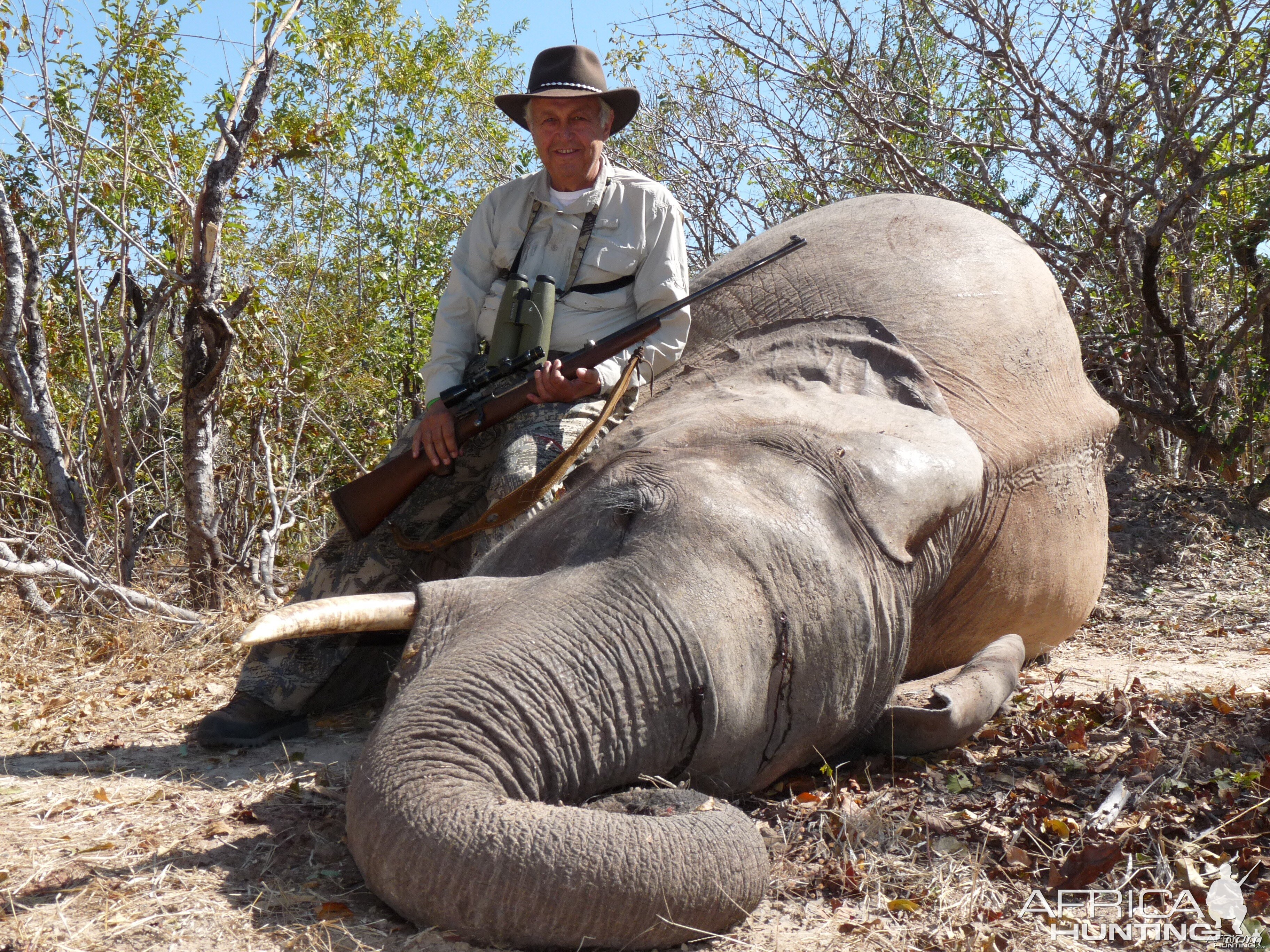 Hunting Elephant with Wintershoek Johnny Vivier Safaris in SA