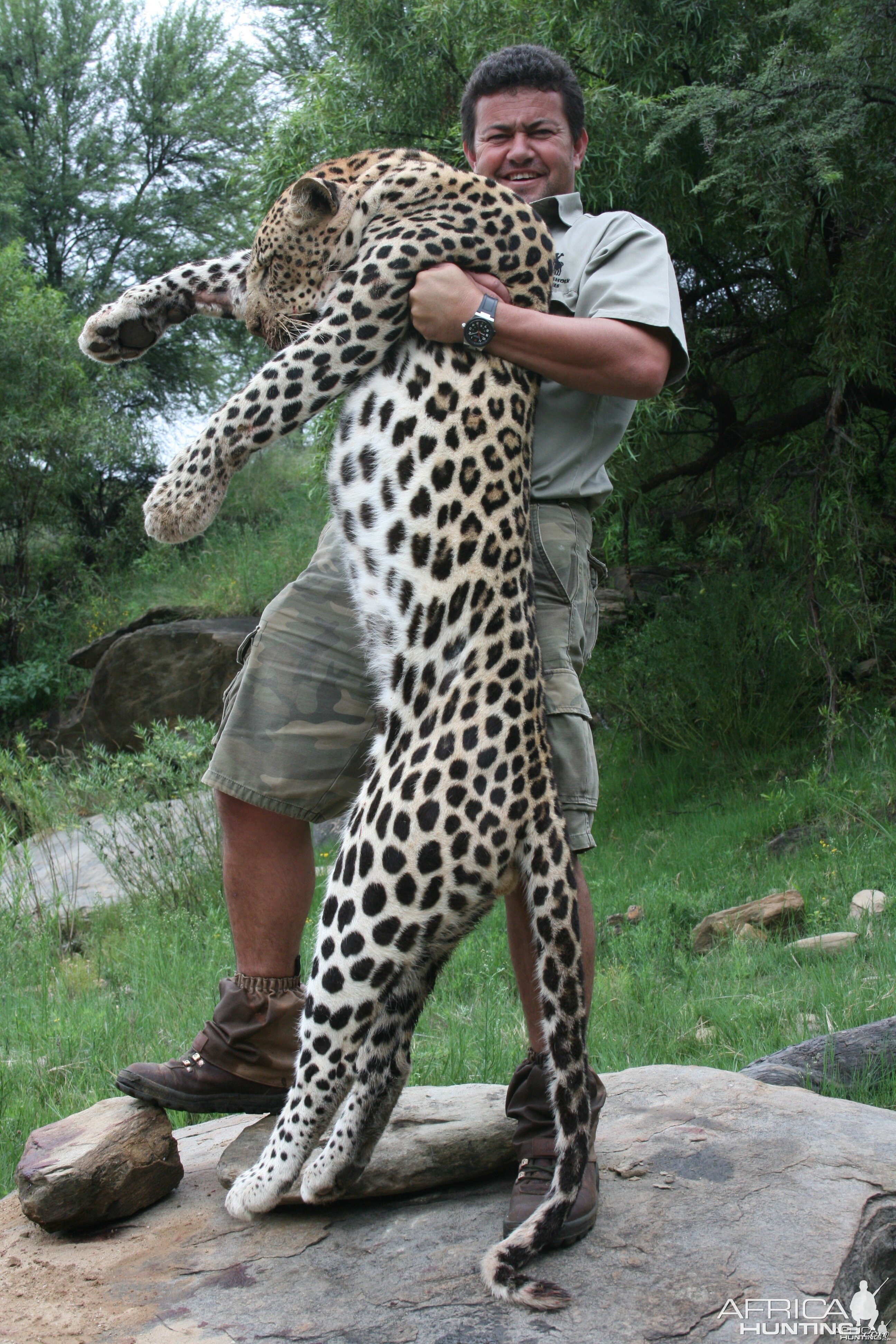 Hunting Leopard with Wintershoek Johnny Vivier Safaris in SA