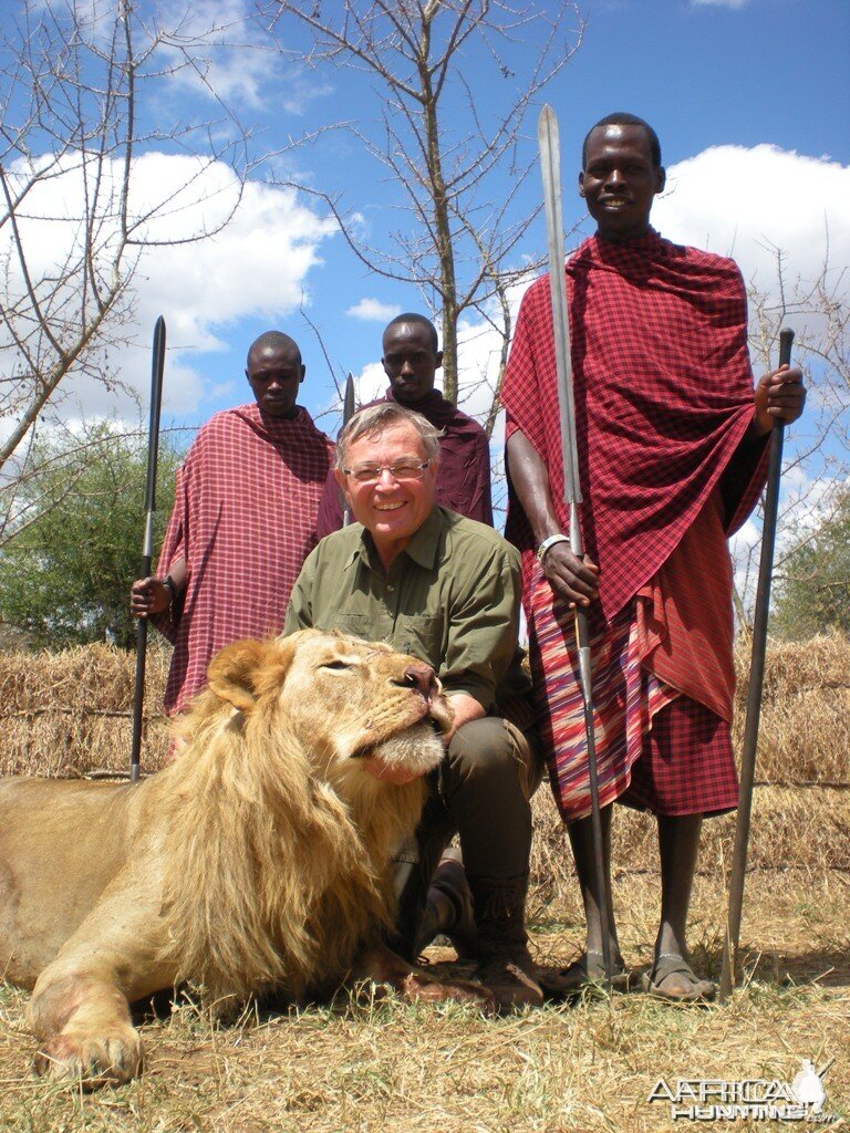 Hunting Lion in Masailand