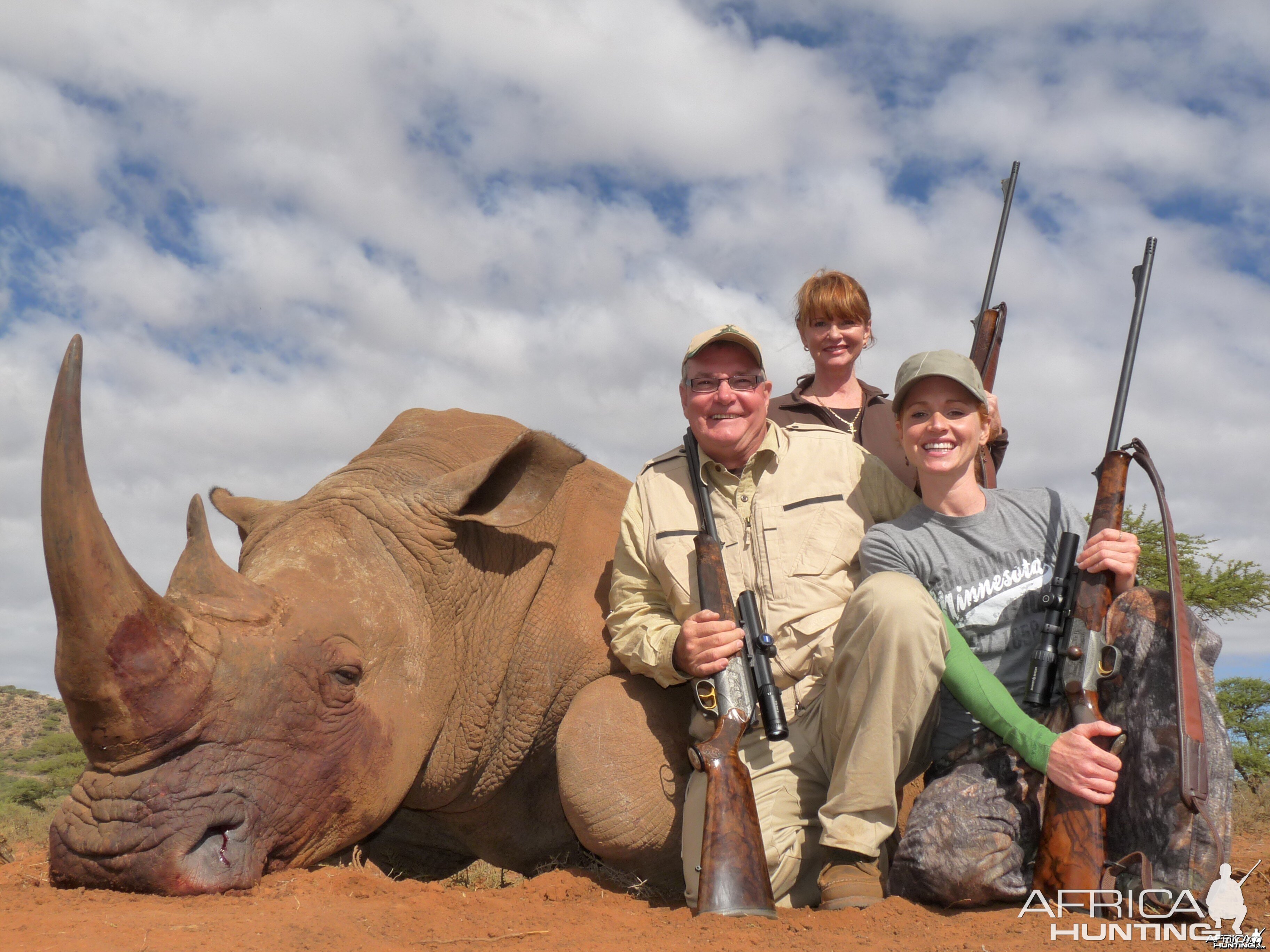 Hunting White Rhino with Wintershoek Johnny Vivier Safaris in SA