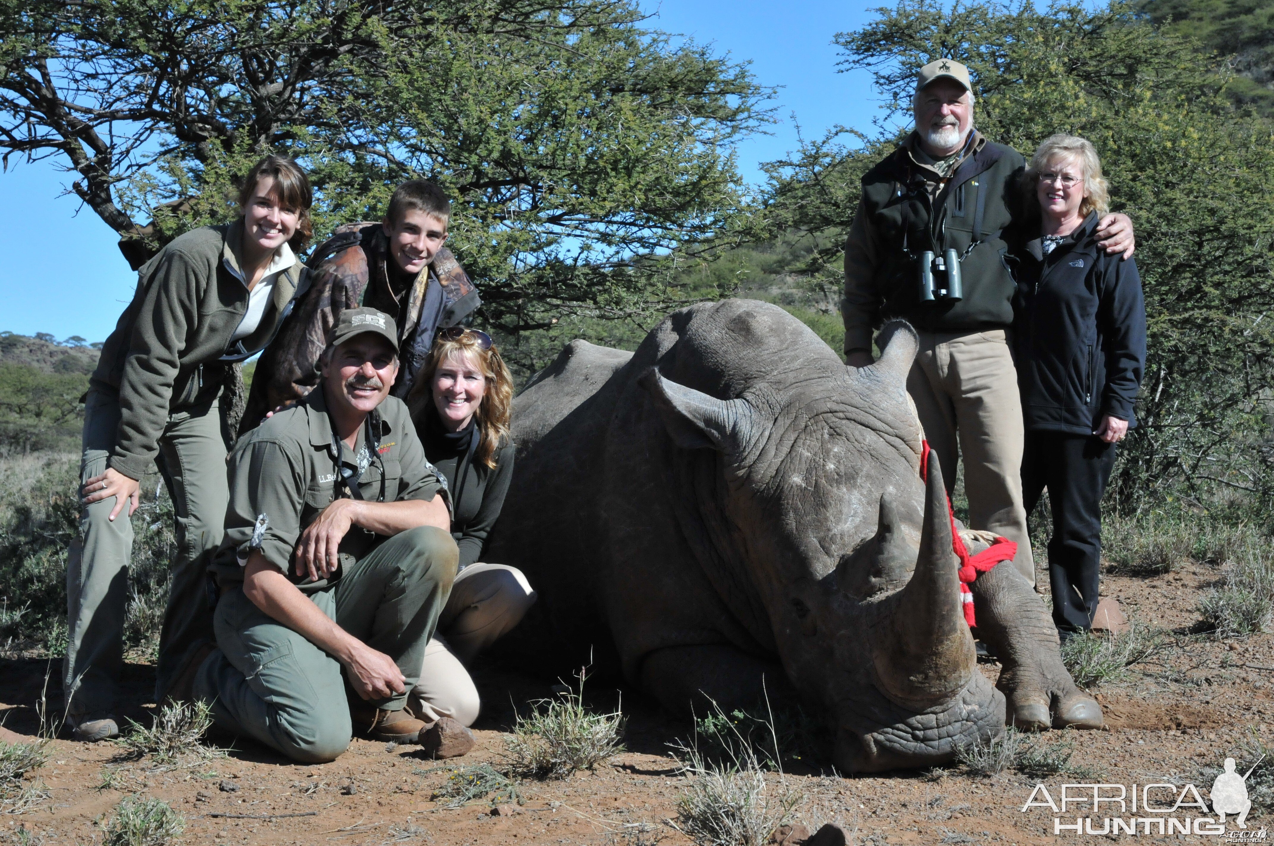 Hunting White Rhino with Wintershoek Johnny Vivier Safaris in SA