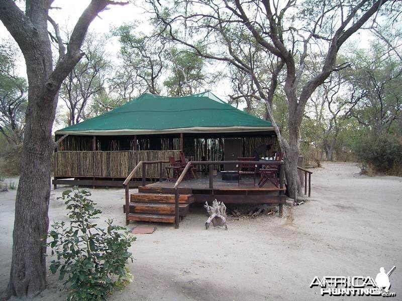 Johan Calitz Safaris Botswana - Sankuyo Camp