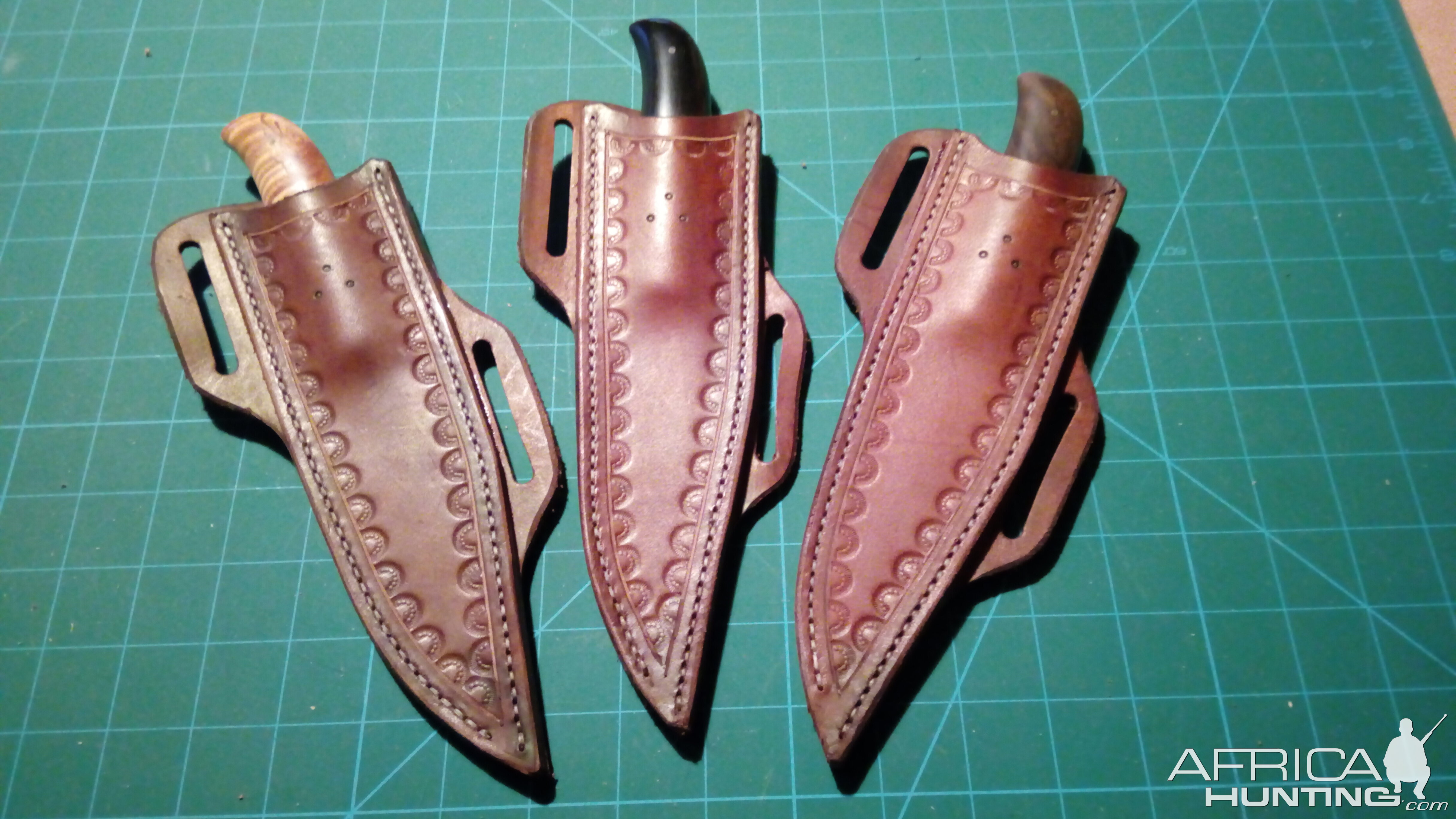 Knives & Sheaths