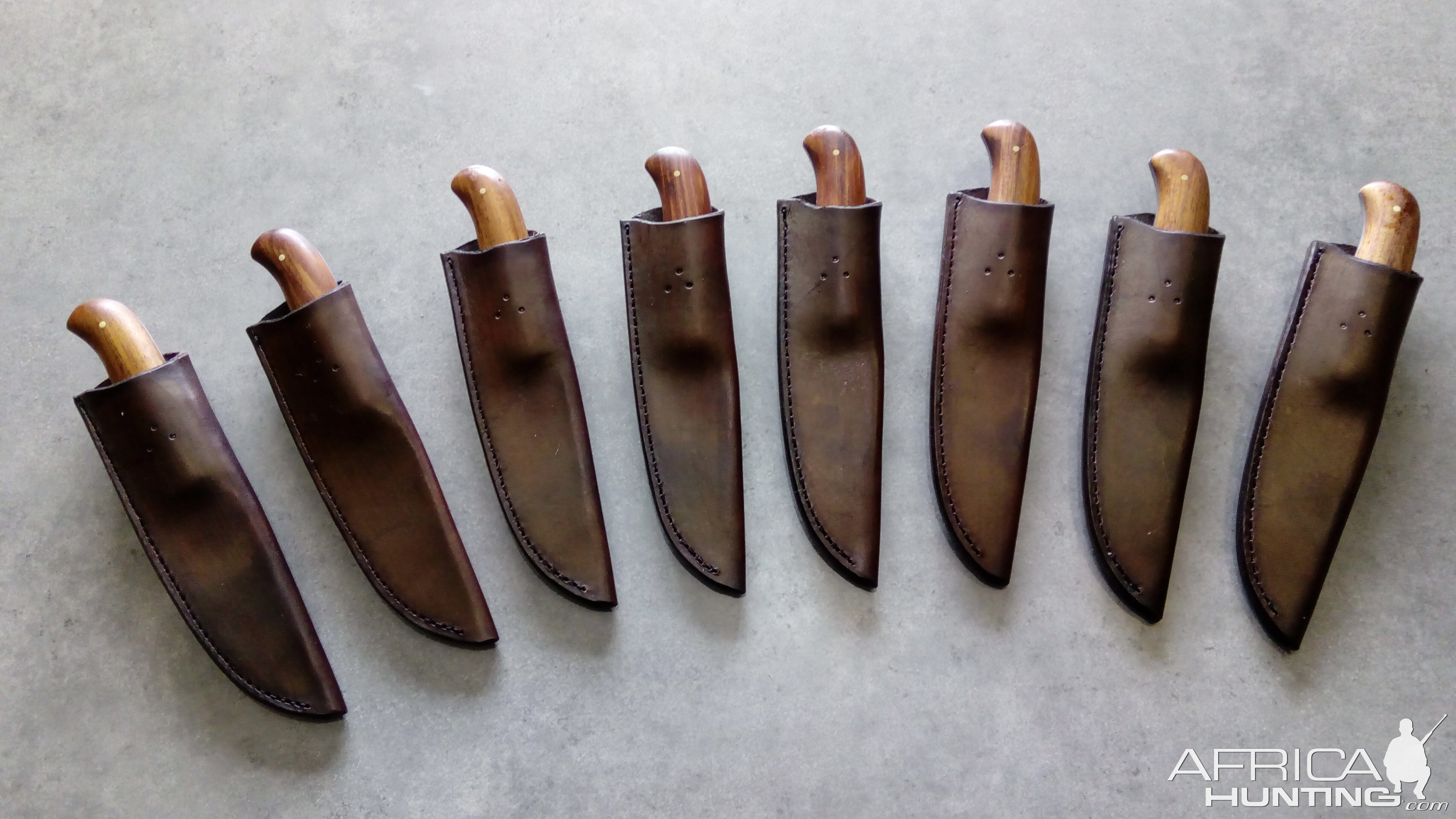 Knives & Sheaths