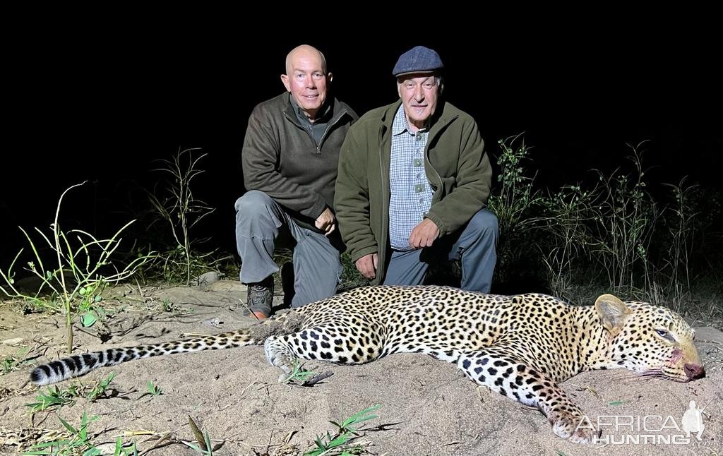 Leopard Hunt Mozambique