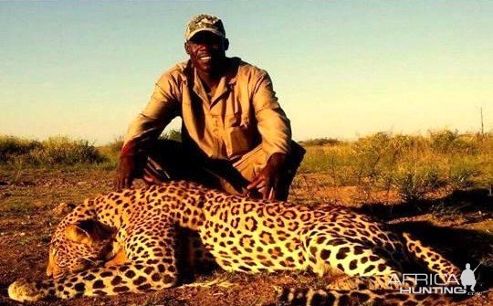 Leopard Hunt Namibia