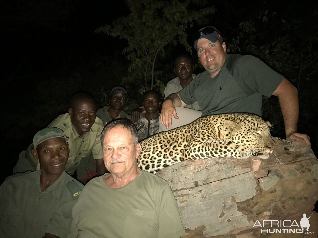 Leopard Hunt Zimbabwe