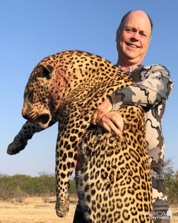 Leopard Hunt Zimbabwe