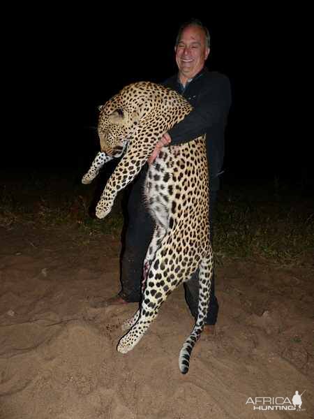 Leopard Hunt Zimbabwe