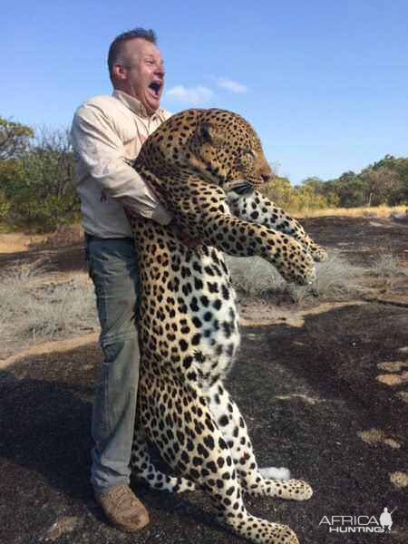 Leopard Hunt Zimbabwe