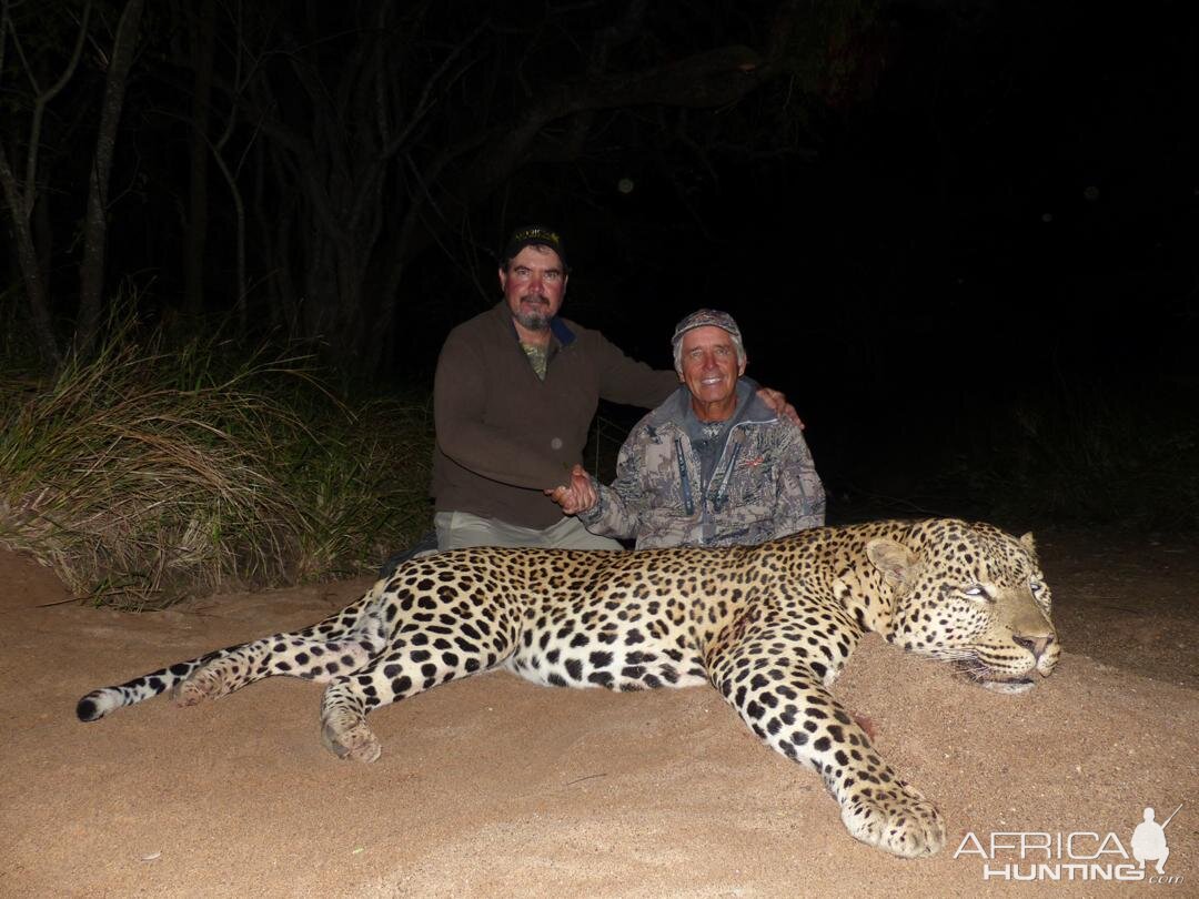 Leopard Hunt Zimbabwe