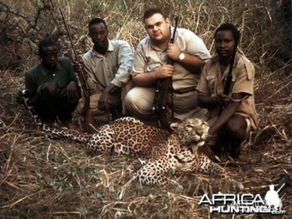 Leopard hunted in Zimbabwe Matetsi