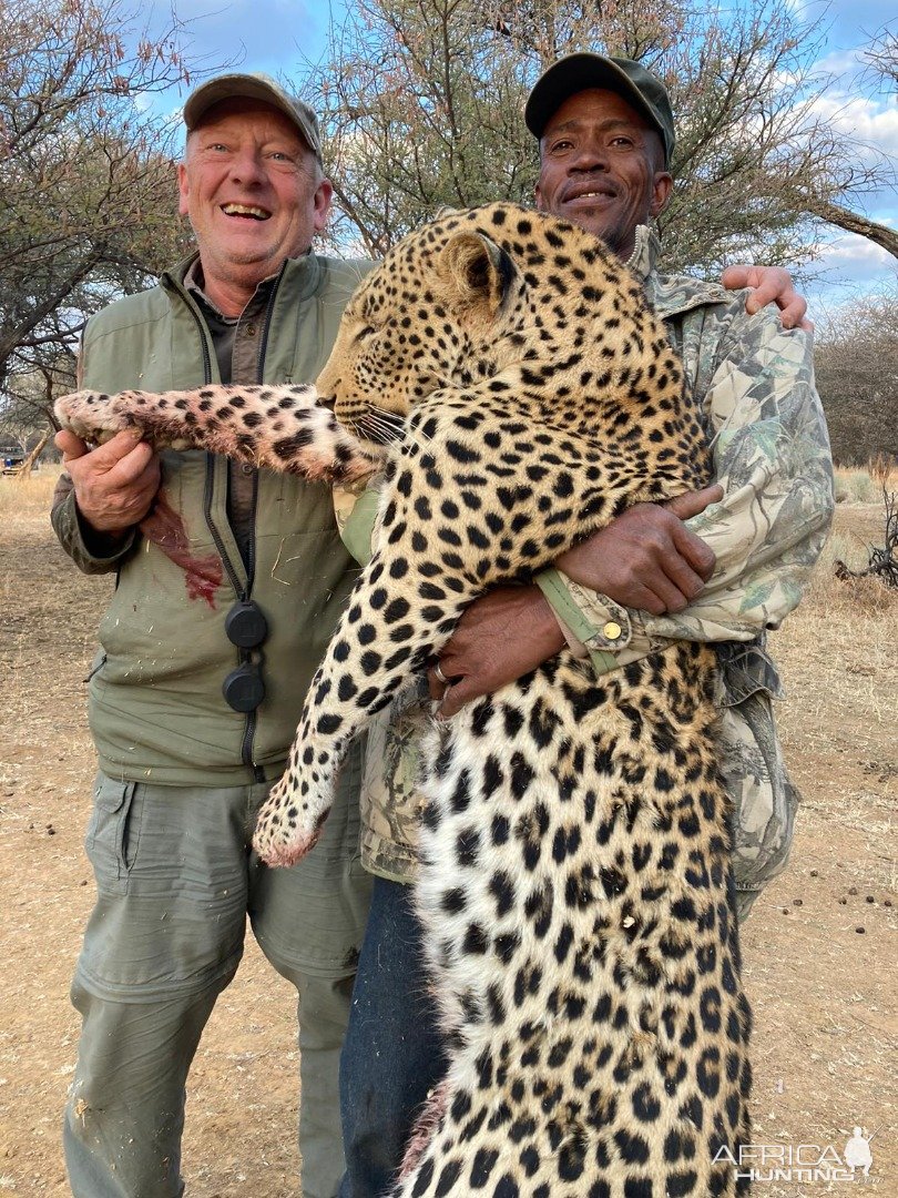 Leopard Hunting Namibia