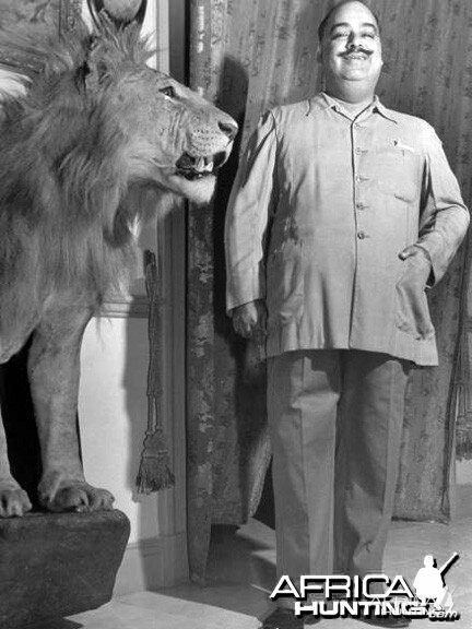 Maharaja of Bikaner and his trophies