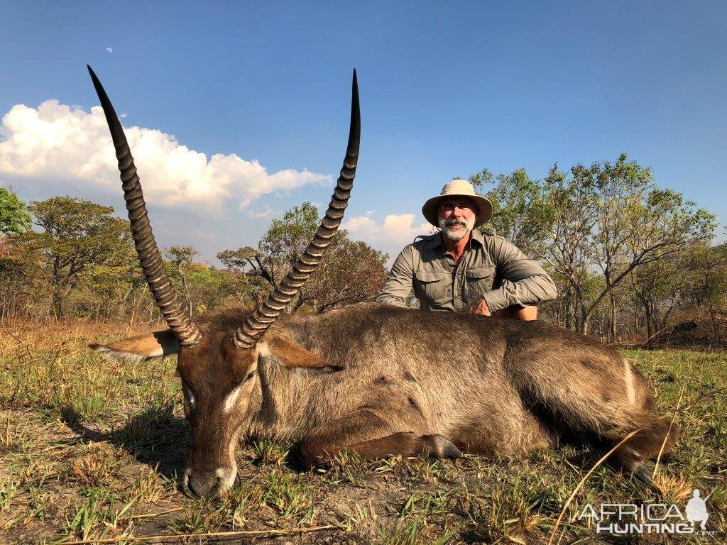 Mozambique Hunt Waterbuck