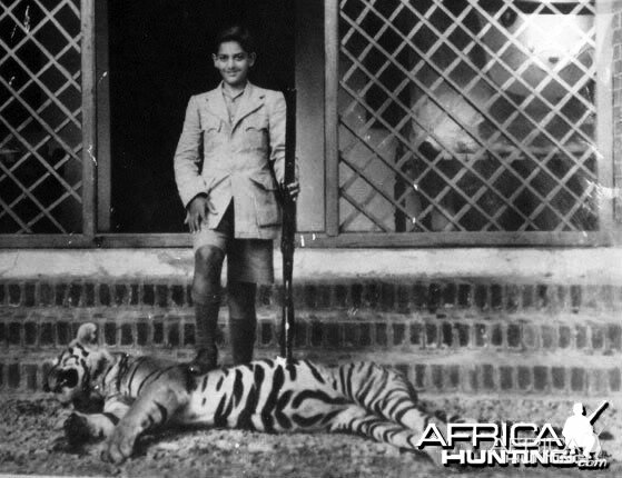 Raja Dinesh Pratap Singh of Kasmanda with his first Tiger