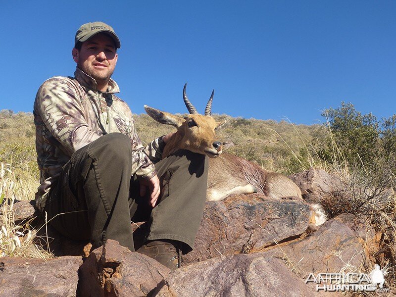 Reedbuck hunt with Wintershoek Johnny Vivier Safaris