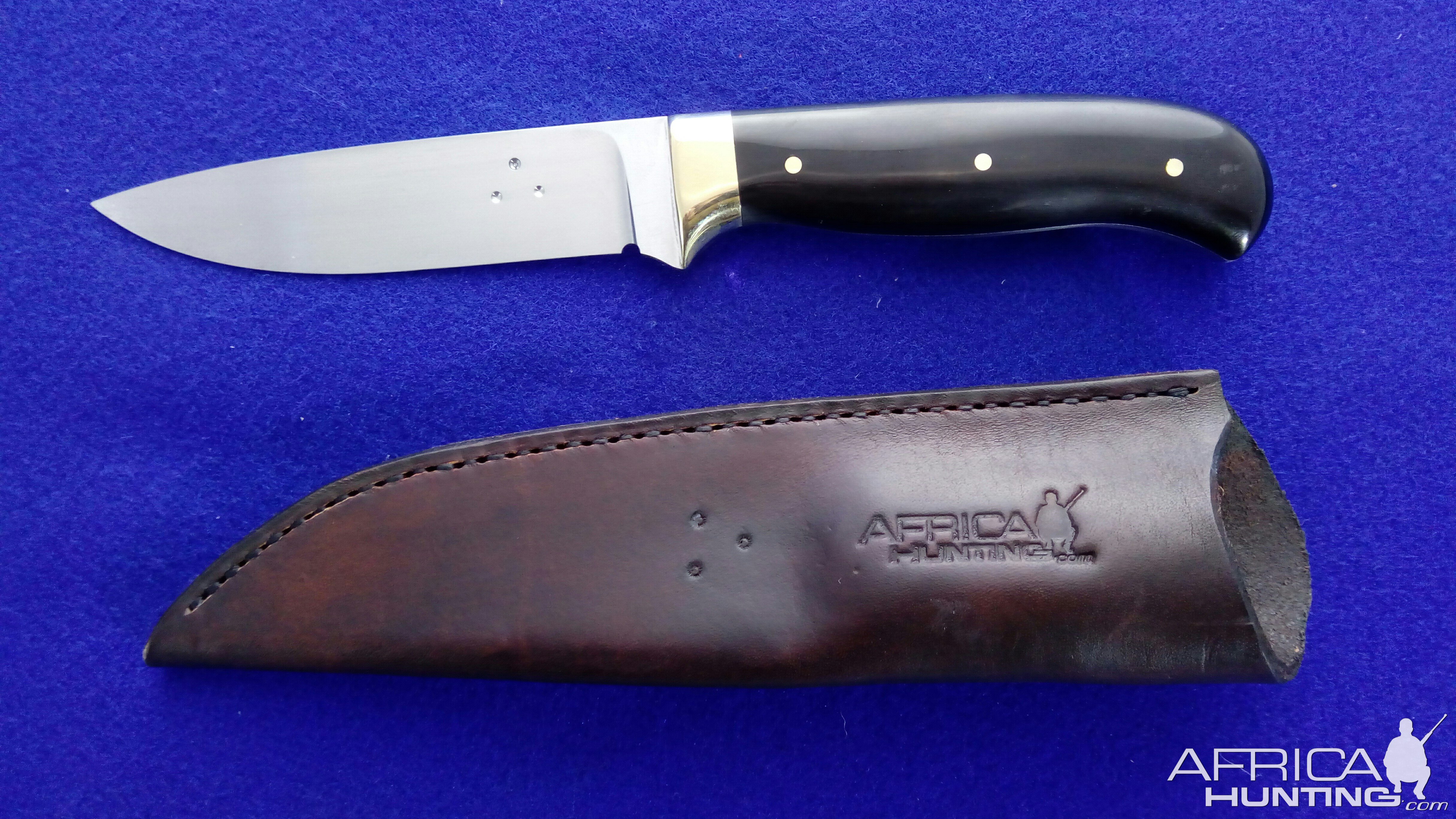 Safari Knife with Brass and Buffalo Horn