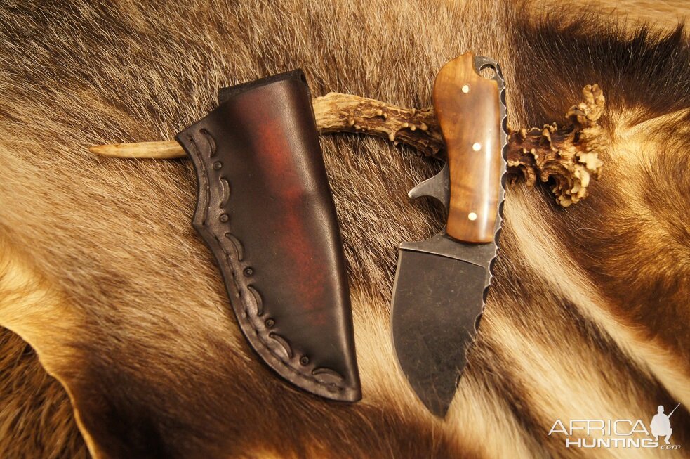 Safari Style Knife