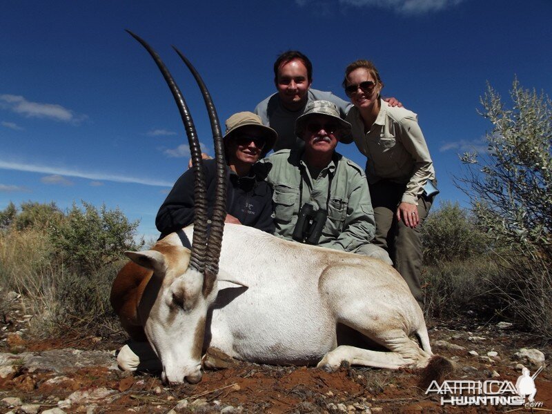 Scimitar Oryx hunt with Wintershoek Johnny Vivier Safaris