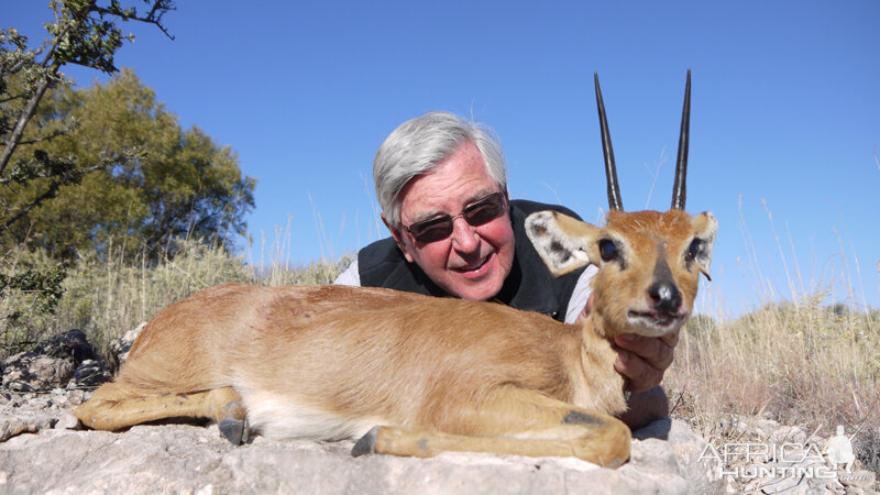 Steenbok hunt with Wintershoek Johnny Vivier Safaris