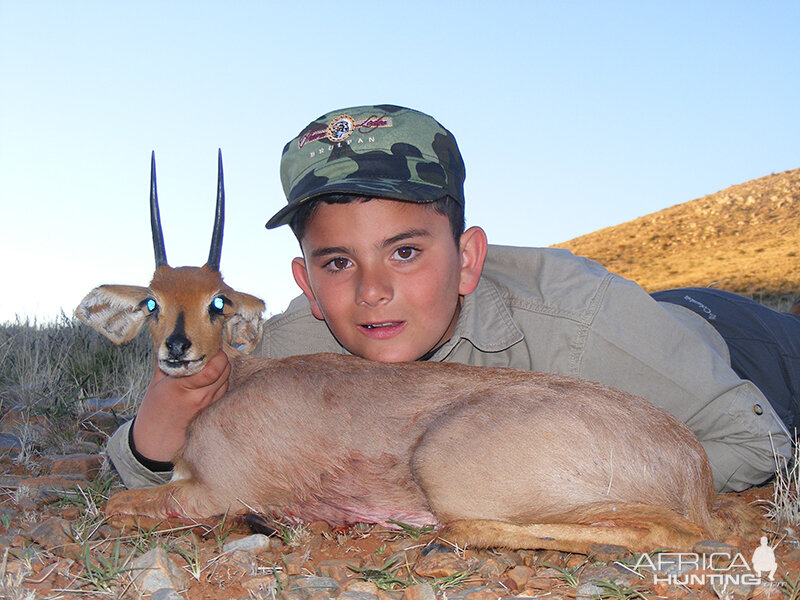 Steenbok hunt with Wintershoek Johnny Vivier Safaris