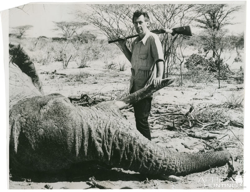 Stewart Granger Elephant Hunting with his .577