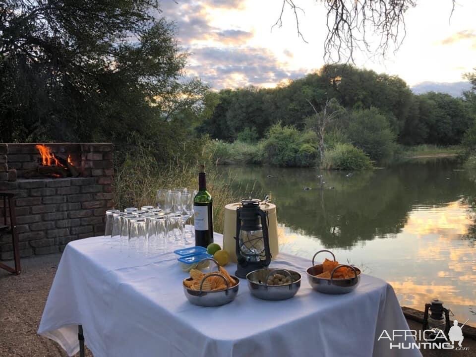 Sundowners at Monterra Safaris