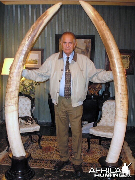 Tony Sanchez-Arino with tusks, A Great Professional Hunter