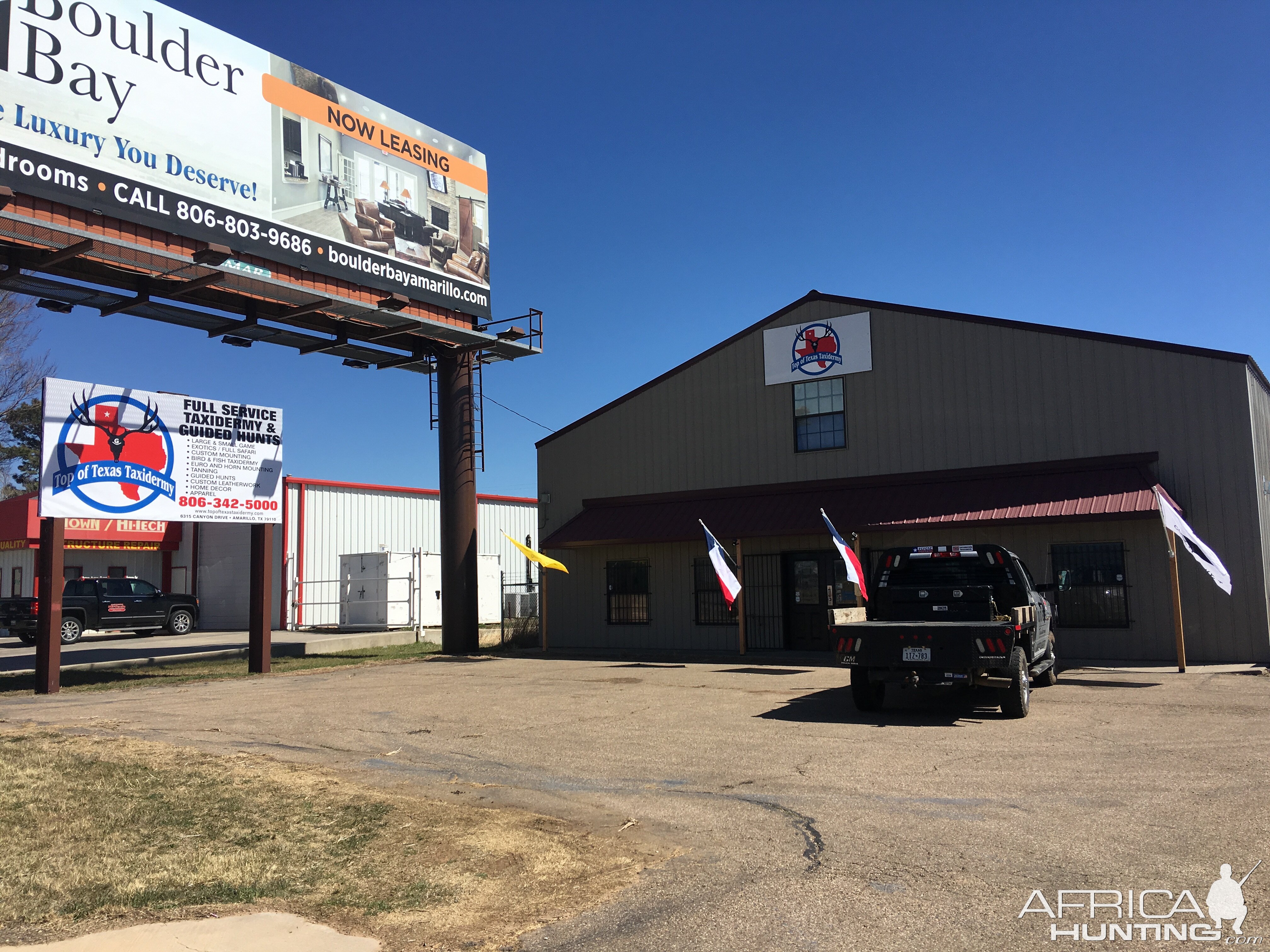 Top of Texas Taxidermy new building at the new location