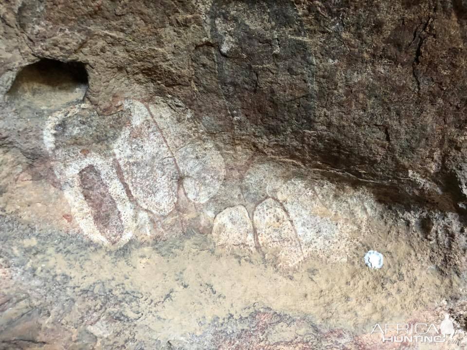 Visiting Caves & Rock Paintings in Zimbabwe