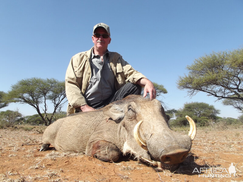 Warthog hunt with Wintershoek Johnny Vivier Safaris