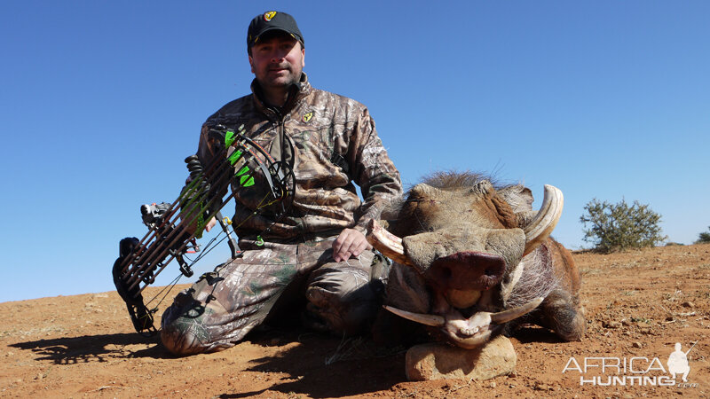 Warthog hunt with Wintershoek Johnny Vivier Safaris