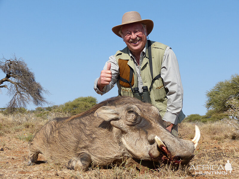 Warthog hunt with Wintershoek Johnny Vivier Safaris