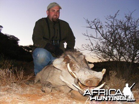 Warthog hunt with Wintershoek Johnny Vivier Safaris