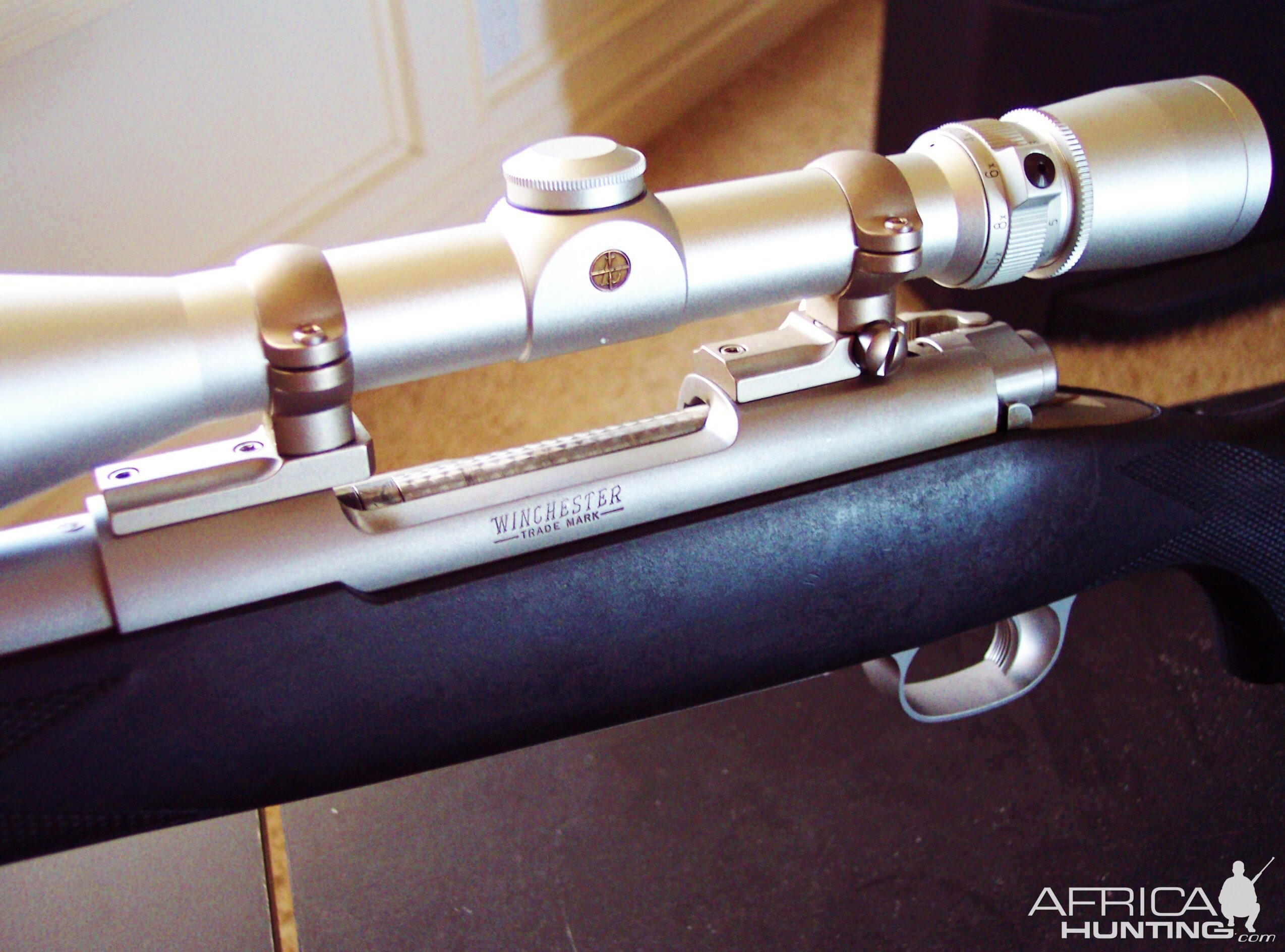 Winchester 70 Classic Stainless BOSS Rifle With Leupold VX3 Stainless .270 Riflescope