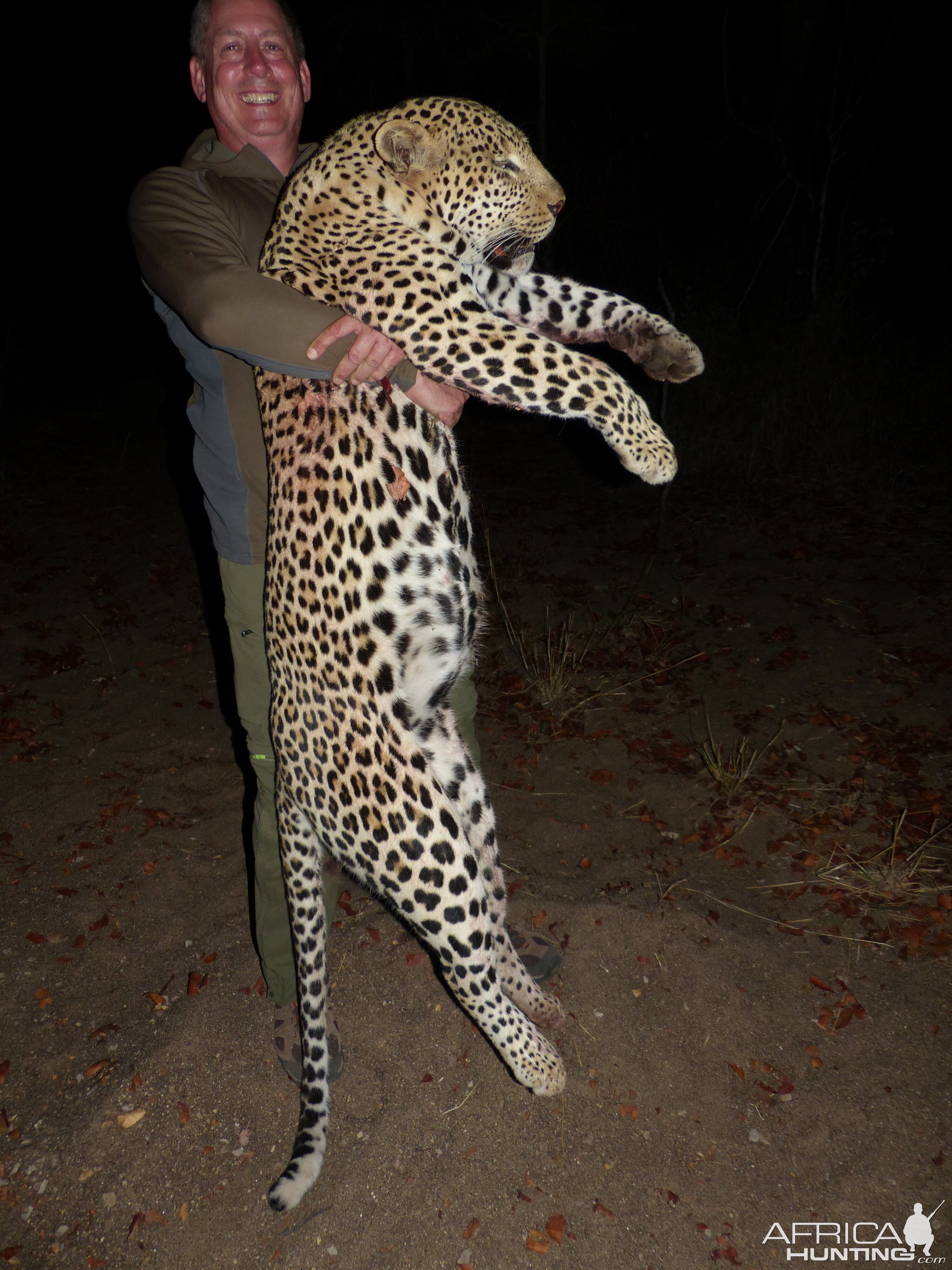 Zimbabwe Hunt Leopard